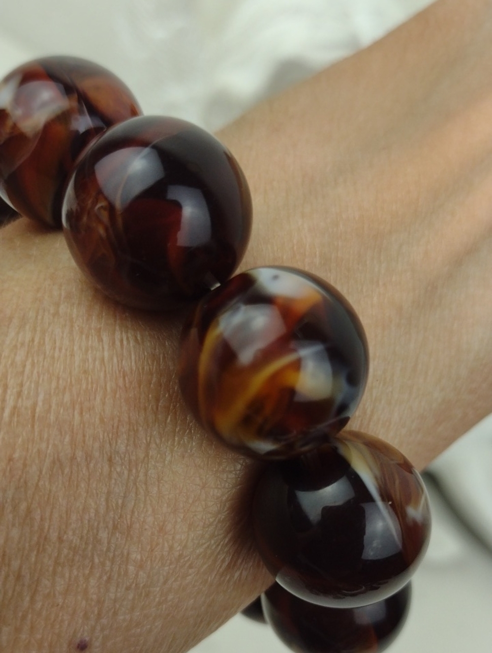 Chunky Marbled Classic Brown Polished Bead Stretch Bracelet - Picture 6 of 8